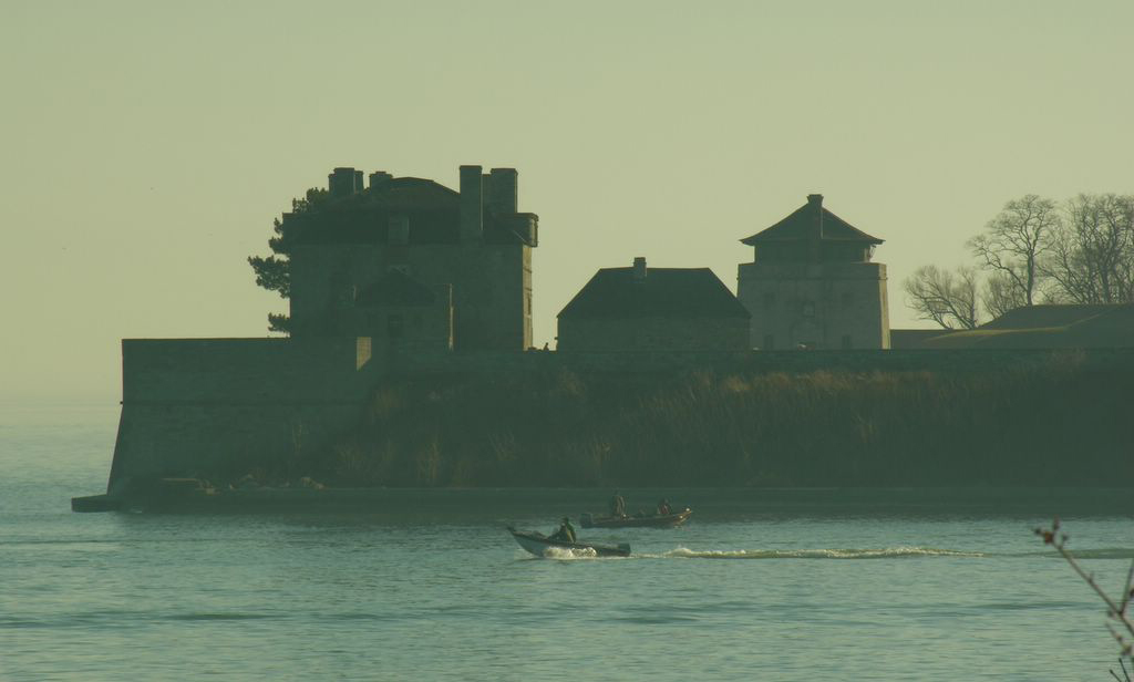 oldfortniagara1_Canada_Side.jpg