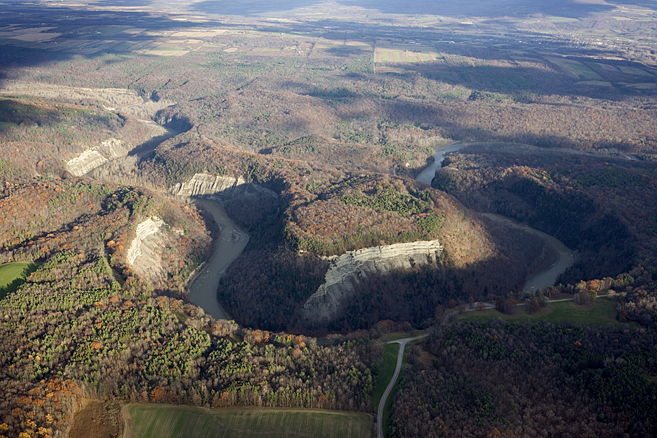 Hecht_Bend_At_Letchworth_002.jpg