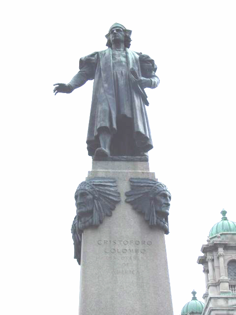 Syracuse_CCStatue_Anrold_001.jpg