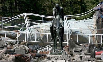 Statue of an Indigenous man on horseback in NYC